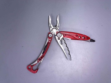 Leatherman skeletool rx