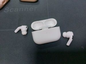 Б/в Навушники Apple airpods pro 2nd generation magsafe 01-201048252