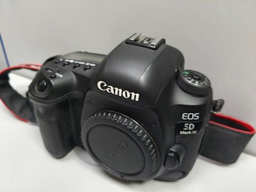 Б/в Фотоапарат Canon eos 5d mark iv body 01-201086372