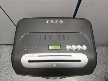 Б/в Знищувач документів Profi office alligator 815 cc+ 01-201108767