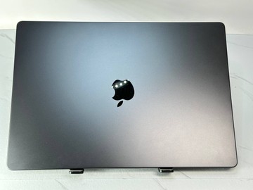 Б/у Ноутбук Apple macbook pro 16 a3429 / apple m5 max / ram 48gb / ssd 2tb / 40 core gpu 01-201103840
