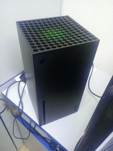 01-200579390: Microsoft xbox series x 1tb