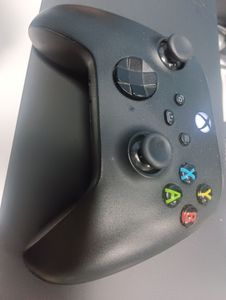 01-200599775: Microsoft xbox series x 1tb