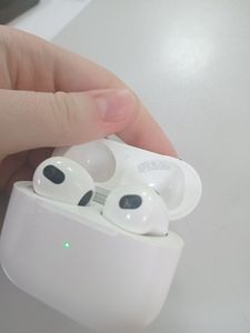 01-200757836: Apple airpods 3rd generation