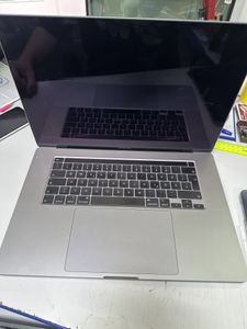 Б/у Ноутбук Apple macbook pro 16" 2019 /a2141 /core i7 2,6ghz /ram 16gb /ssd 500gb /amd radeon pro 5300m 01-200759821