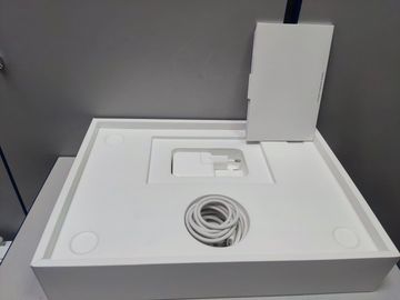 01-200775443: Apple macbook air 13,6" m2 2022