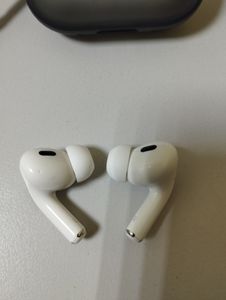 01-200796510: Apple airpods pro 2nd generation with magsafe charging case usb-c