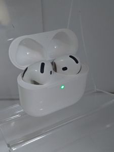 Б/в Навушники Apple airpods 4 01-200809108