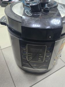 Б/у Мультиварка Satelit pro cooker spc-500 01-200808077