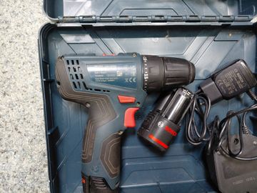 Б/у Шуруповерт Bosch gsr 120-li 2акб зп 01-200855280