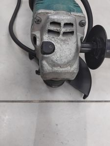 Б/у Угловая шлифмашина Makita ga6021c 01-200883142