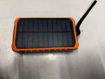 Б/у Повербанк Mibrand extrem 12000mah solar and dynamo rechargable 01-200885998