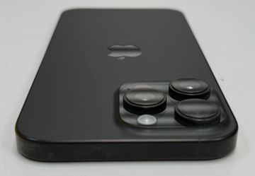 Б/в Мобільний телефон Apple iphone 16 pro max 1tb 01-200886370