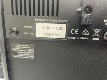 Б/в Комбопідсилювач Roland cube-10gx 01-200896206