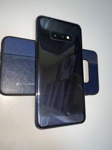 Б/в Мобільний телефон Samsung galaxy s10e sm-g970f 6/128gb 01-200892217