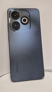 Б/в Мобільний телефон Infinix smart 8 x6525 2/64gb 01-200903422