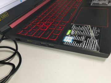 Б/в Ноутбук Acer 15/core i5 9300h ddr4/8gb ddr4/hdd *відсутній/ssd 256 gb/geforce gtx1050 3gb 01-200912140