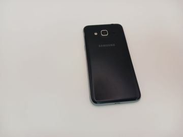Б/в Мобільний телефон Samsung galaxy j3 2016 j320h 01-200912008