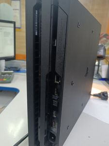 Б/в Ігрова приставка Sony playstation 4 pro 1tb 01-200919866