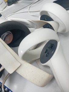 Б/в Окуляри віртуальної реальності Oculus quest 2 64 gb 01-200929985