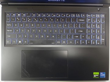 Б/в Ноутбук  16/core i7-13620h ddr5/16gb ddr5/ssd 1000 gb/geforce rtx4060 8gb 01-200936704