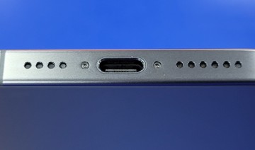 Б/в Мобільний телефон Apple iphone 15 pro max 256gb 01-200954306
