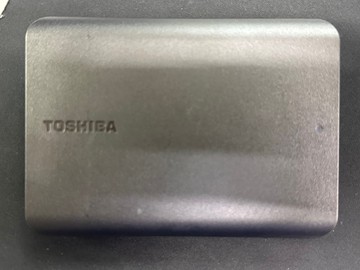 Б/в Жорсткий диск Toshiba canvio basics 2022 4 tb 01-201007359