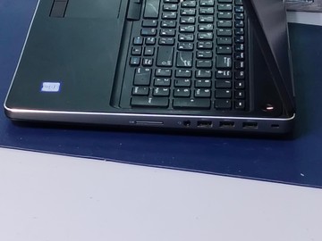Б/в Ноутбук Dell 15/core i7 6820hq ddr3/16gb ddr3/hdd 500 gb/ssd 256 gb/quadro m1200 4gb 01-201019083