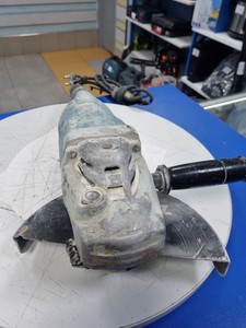 Б/у Угловая шлифмашина Makita ga9020 01-201123220