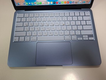 Б/у Ноутбук Apple macbook neo 256gb citrus 01-201134542