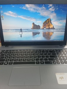 Б/в Ноутбук Asus 15/pentium n4200 ddr3/8gb ddr3/ssd 256 gb/geforce 810m 01-201143000