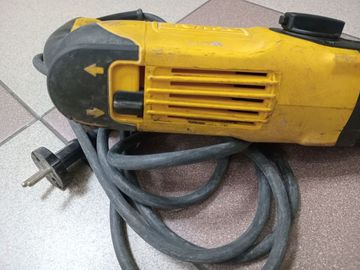 01-200486793: Dewalt d25113qs