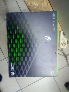 01-200579390: Microsoft xbox series x 1tb