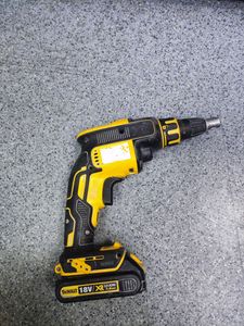 01-200637513: Dewalt dcf620 + dcf840 + акб 1,5 ач + акб 4,0 ач + зп