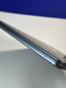 01-200761786: Apple macbook air 13,6" m2 2022