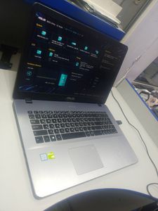 01-200795628: Asus 17/core i3 6006u ddr3/4gb ddr3/hdd 1000 gb/ssd 120 gb/geforce mx110 2gb