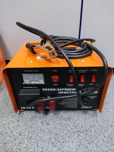 Б/у Автомобильное зарядное устройство Lavita la 192017 01-200812751