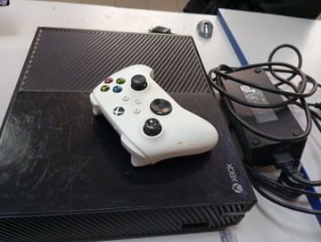 Б/в Ігрова приставка Microsoft xbox one x 500gb 01-200822082