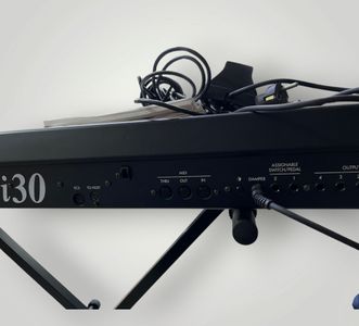 Б/в Синтезатор Korg i30 01-200781580