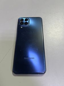 Б/в Мобільний телефон Samsung galaxy m33 5g sm-m336b 6/128gb 01-200843021