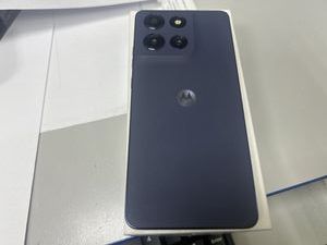 Б/у Мобильный телефон Motorola moto g86 5g 8/256gb spellbound 01-200858257