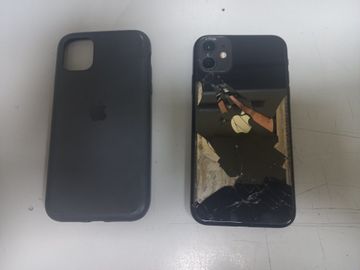 Б/в Мобільний телефон Apple iphone 11 64gb 01-200864135