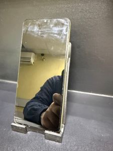 Б/в Мобільний телефон Realme note 70 4/128gb 01-200872002