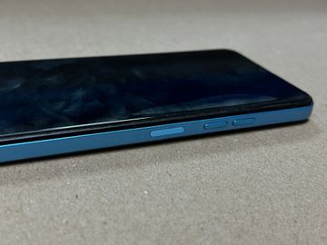 Б/в Мобільний телефон Tecno spark 10 ki5q 8/128gb 01-200876519