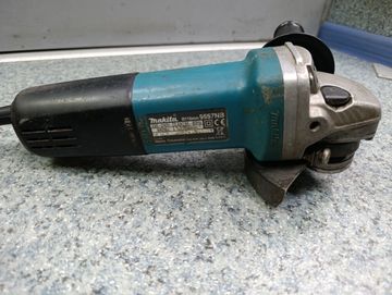 Б/в Кутова шліфмашина Makita 9557nb 01-200906957