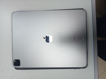 Б/в Планшет Apple ipad pro 12.9 2022 wi-fi + cellular 128gb 01-200908851