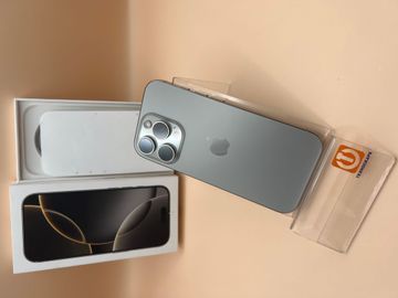 Б/в Мобільний телефон Apple iphone 16 pro 256gb 01-200873059