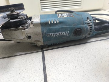 Б/в Кутова шліфмашина Makita ga9020 01-200926474