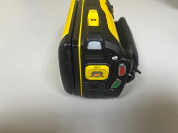 Б/у Видеокамера Dxg wd-5 water proof full hd 16mp 01-200923806