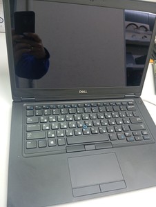 Б/в Ноутбук Dell 14/core i7 8850h ddr4/16gb ddr4/hdd *відсутній/ssd 256 gb/geforce mx130 2gb 01-200936720